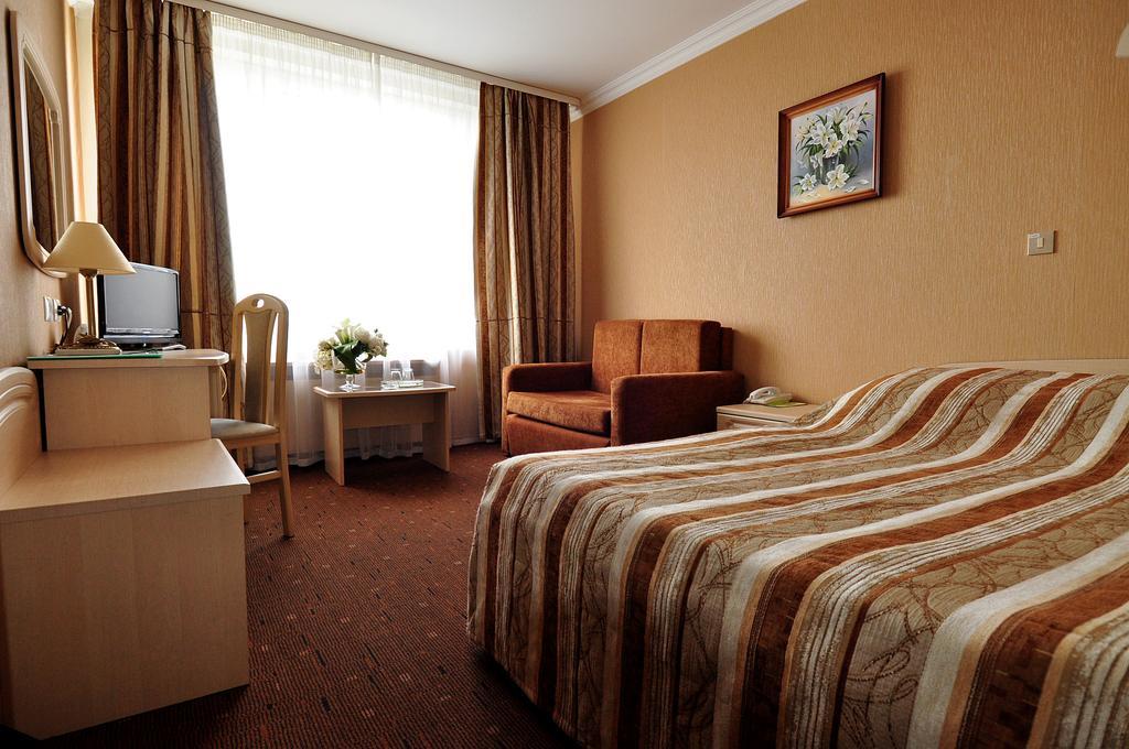 Hotel Yubileiny Minsk Eksteriør bilde