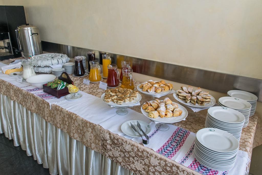 Hotel Yubileiny Minsk Eksteriør bilde
